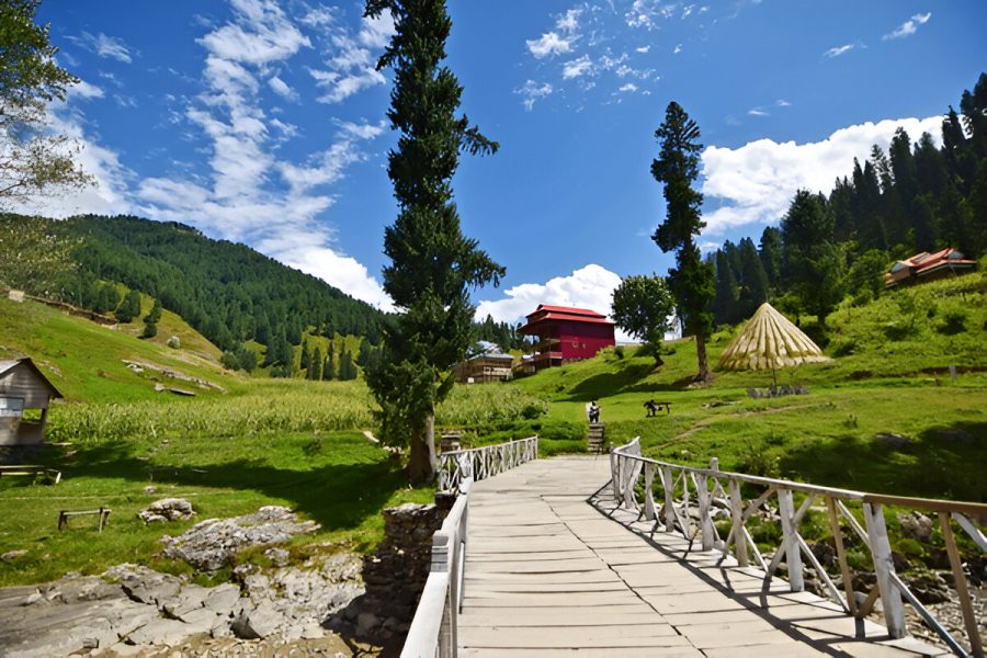4 Days Neelum Valley Taobat Arangkel Private Tour